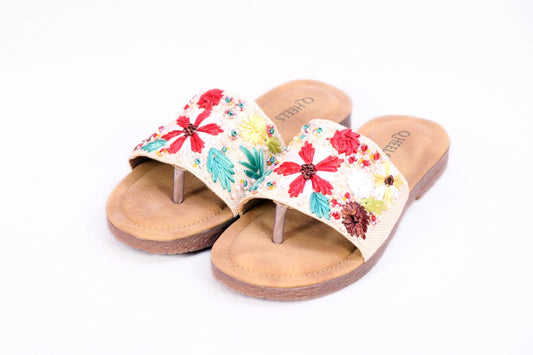 Women flat sandals