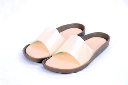 women Flat Sandal