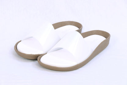 women Flat Sandal